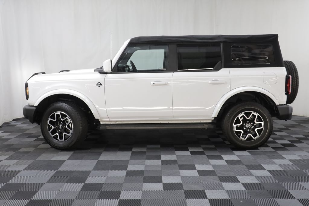 Used 2023 Ford Bronco Outer Banks AWD/4WD image 4