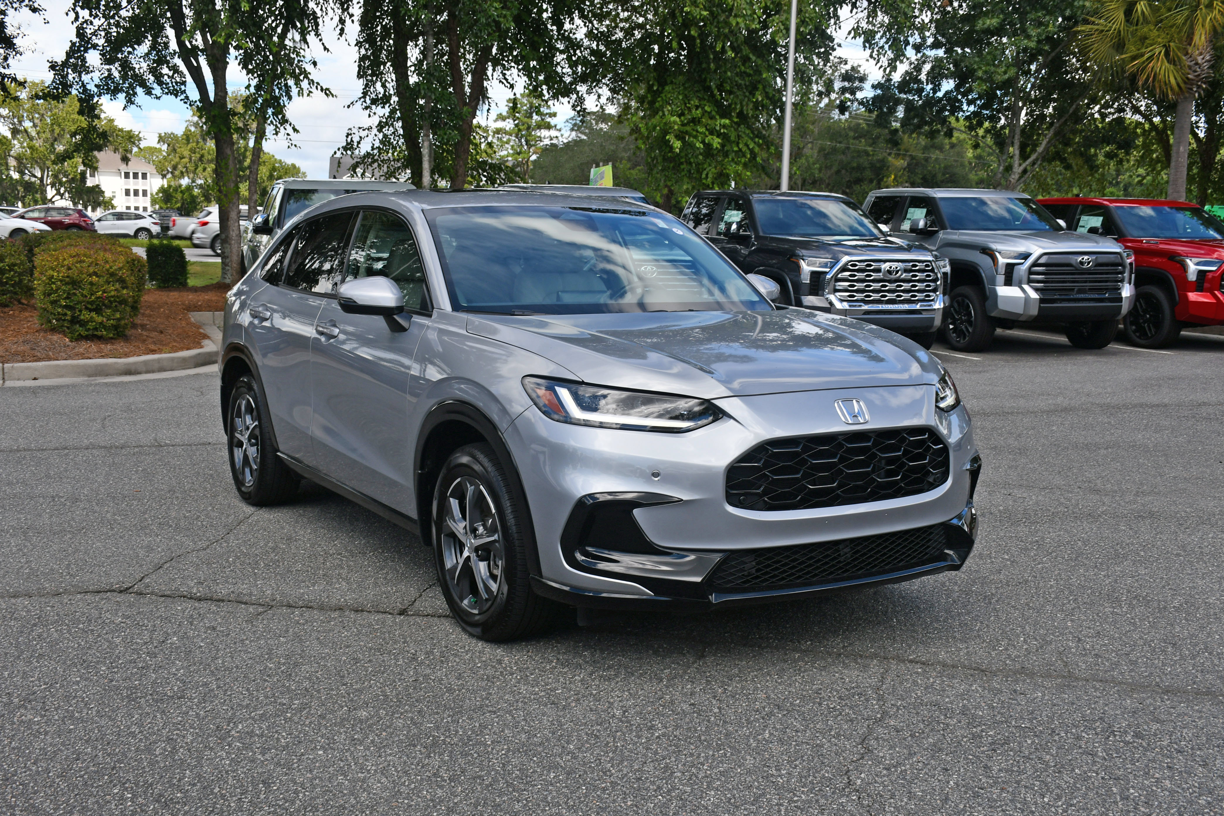 Used 2025 Honda HR-V EX-L image 6