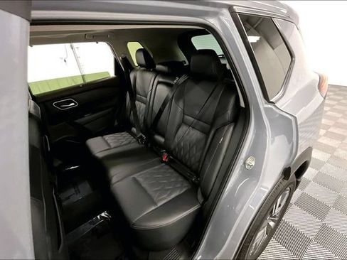 Used 2023 Nissan Rogue Platinum w/ Platinum Premium Package FWD image 25