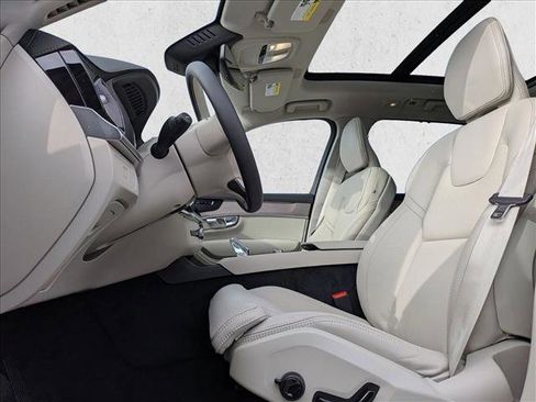 New 2026 Volvo XC90 B6 Ultra w/ Protection Package image 4