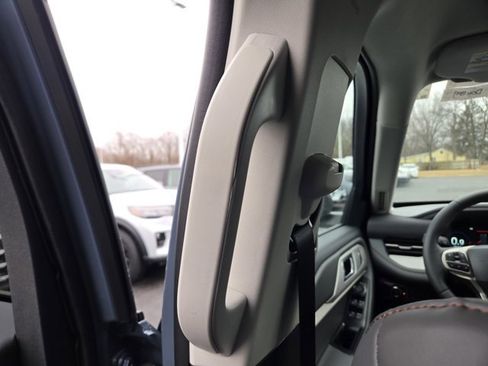 New 2026 Ford Explorer Active w/ Active Comfort Package image 20