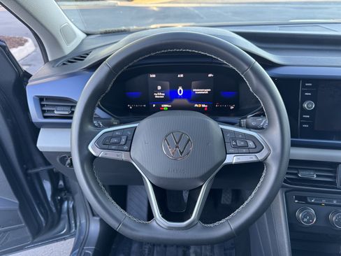 Used 2022 Volkswagen Taos SE image 19
