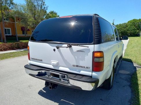 Used 2002 Chevrolet Suburban LT RWD image 8