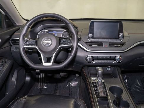 Certified 2021 Nissan Altima 2.5 SR image 6