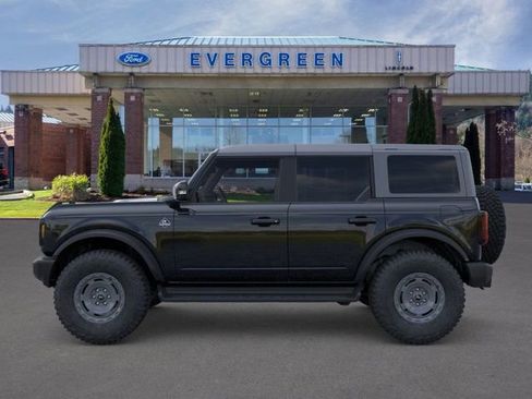 New 2025 Ford Bronco Outer Banks w/ Sasquatch Package image 3