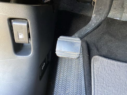 Used 2016 Honda CR-V LX image 41