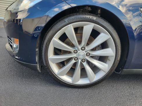 Used 2014 Tesla Model S 85 image 32