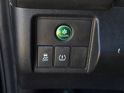 Used 2016 Honda HR-V EX image 18