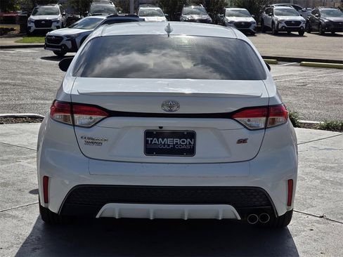 Used 2020 Toyota Corolla SE image 3