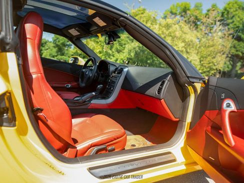 Used 2007 Chevrolet Corvette Coupe w/ Preferred Equipment Group RWD image 40