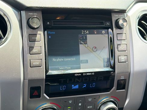 Used 2018 Toyota Tundra Limited AWD/4WD image 11