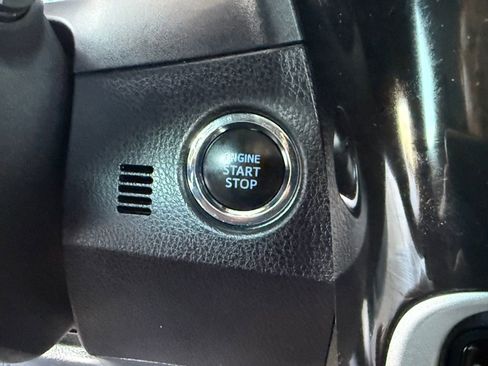 Certified 2018 Toyota Corolla XSE image 32