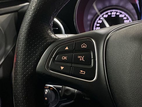 Used 2018 Mercedes-Benz C 300 Sedan image 11