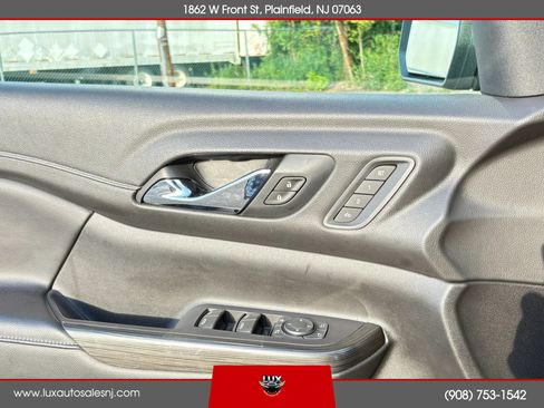 Used 2020 GMC Acadia SLT w/ Driver Alert Package II FWD image 22