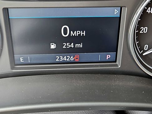 Used 2023 Buick Enclave Essence FWD image 21