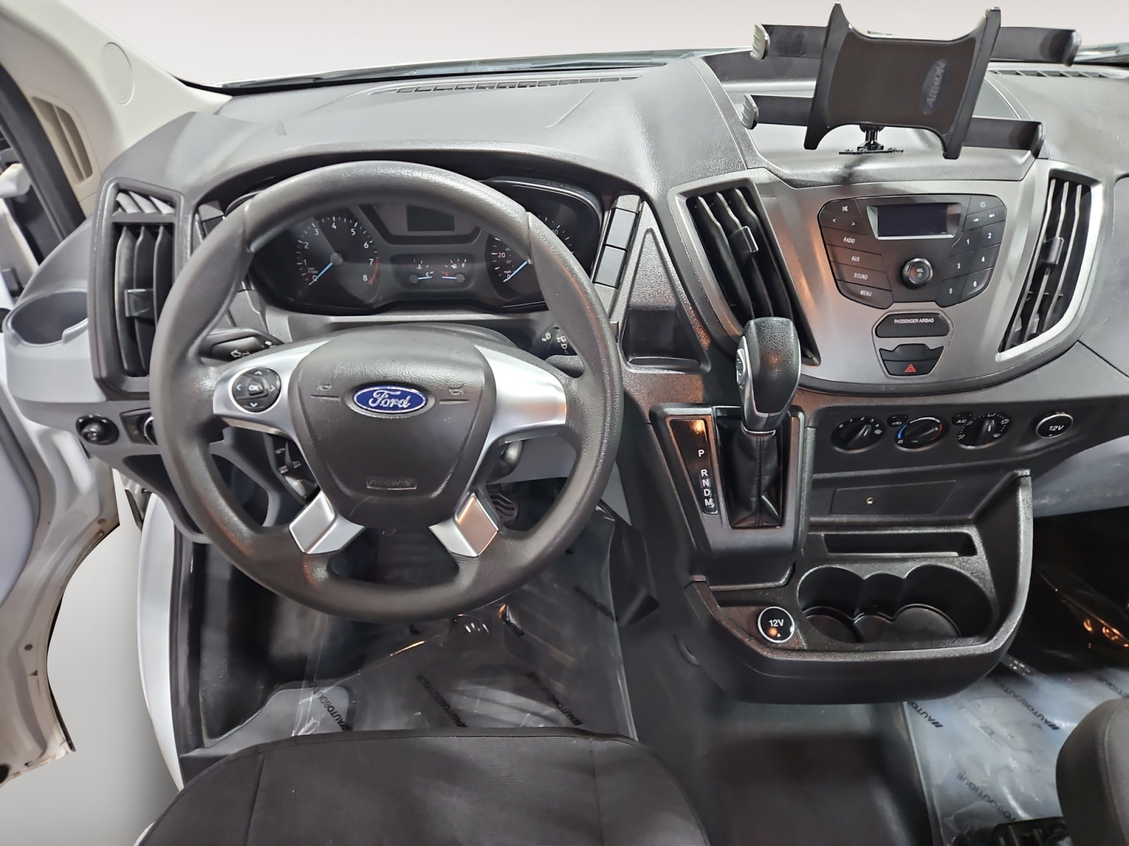 Used 2018 Ford Transit 250 130 Low Roof w/ Exterior Upgrade Package RWD image 10