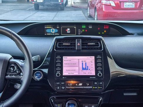 Certified 2022 Toyota Prius XLE w/ Advanced Technology Package FWD image 16