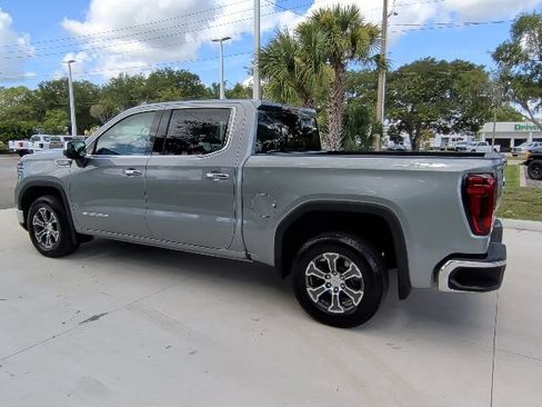 Used 2026 GMC Sierra 1500 SLT AWD/4WD image 11