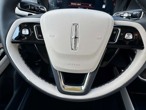New 2025 Lincoln Corsair FWD image 26