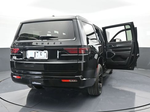 Used 2023 Jeep Wagoneer Series II image 77