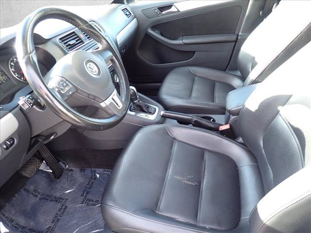 Used 2013 Volkswagen Jetta SE FWD image 8