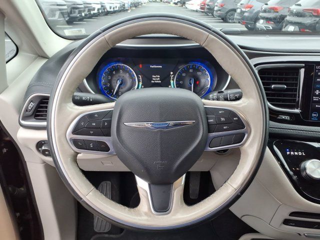 Used 2019 Chrysler Pacifica Limited FWD image 20