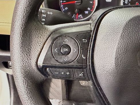 Used 2021 Toyota RAV4 LE FWD image 14