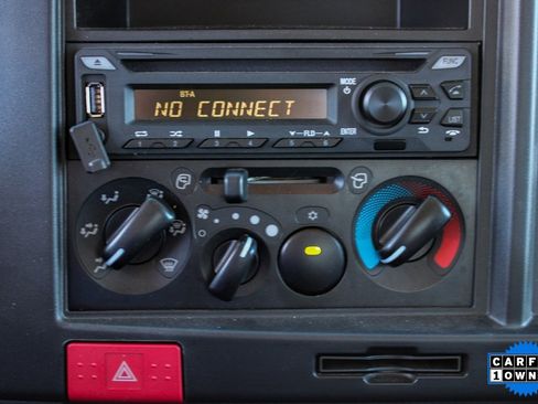 Used 2024 Isuzu NPR HD image 25