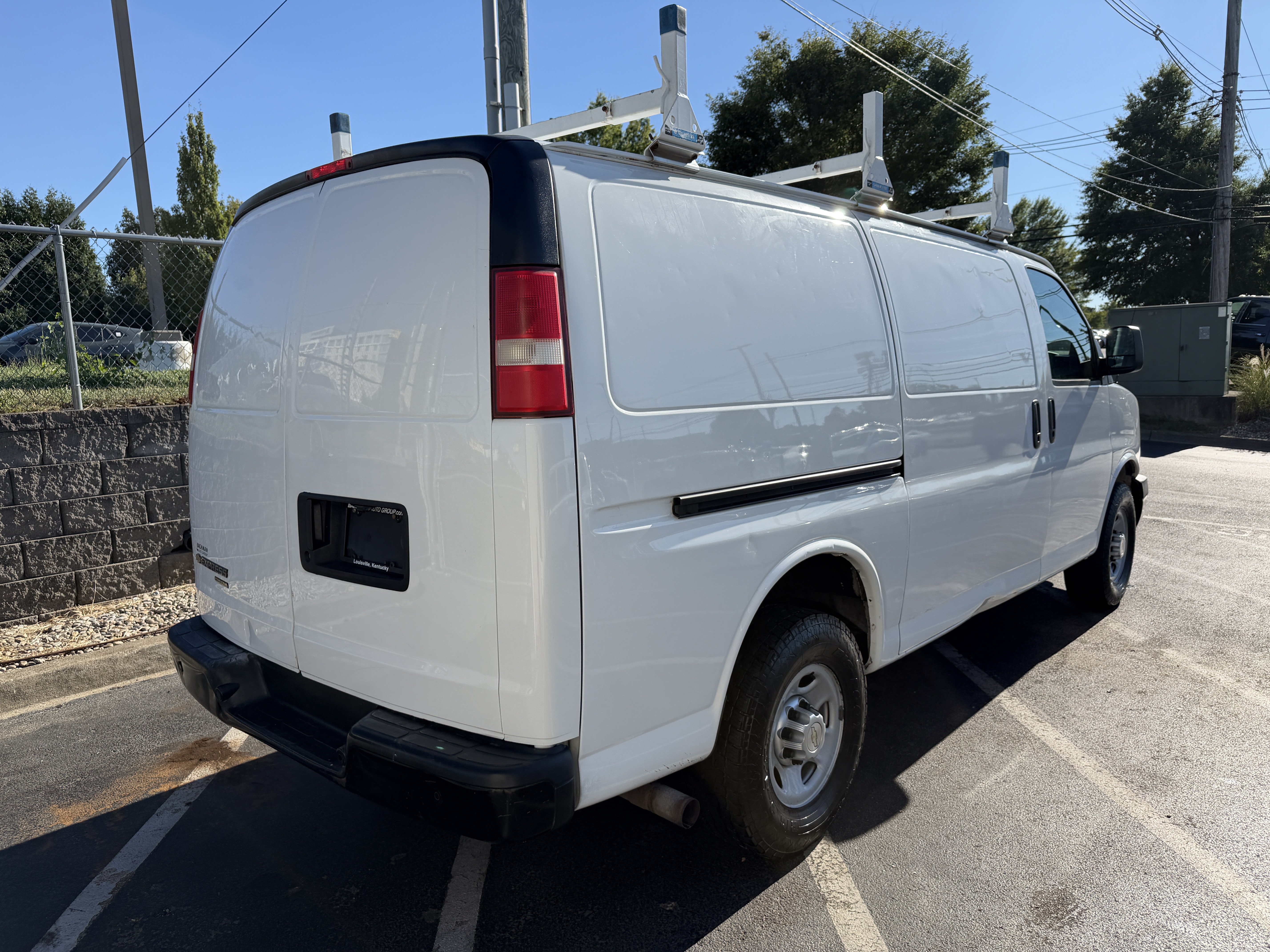 Used 2014 Chevrolet Express 2500 RWD image 7