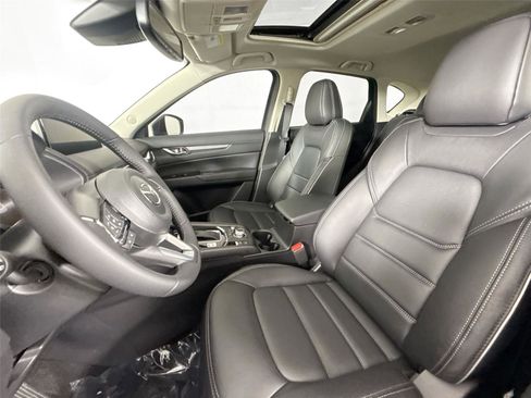 New 2025 MAZDA CX-5 AWD 2.5 S w/ Preferred Package image 3