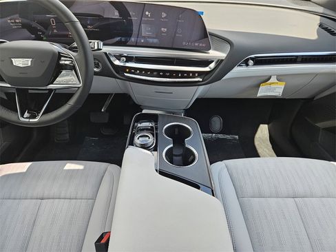 New 2025 Cadillac Lyriq Luxury image 14