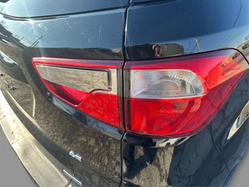 Used 2019 Ford EcoSport SE w/ SE Convenience Package image 22