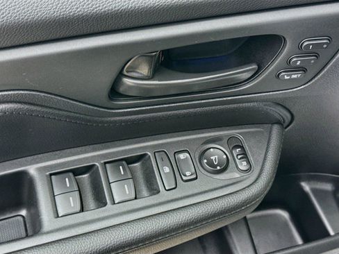 Certified 2025 Honda Odyssey EX-L image 21