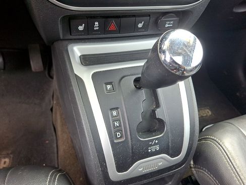 Used 2016 Jeep Compass High Altitude FWD image 12