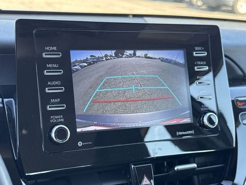 Used 2024 Toyota Camry SE image 21