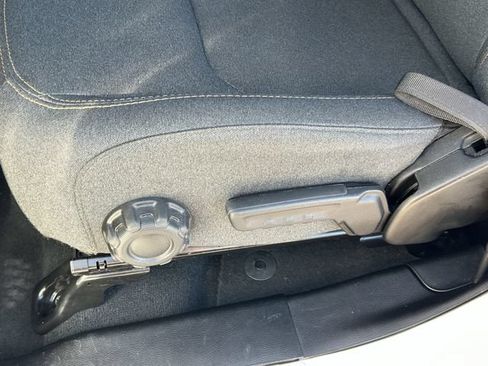 Used 2024 Jeep Wrangler Unlimited Sport AWD/4WD image 23