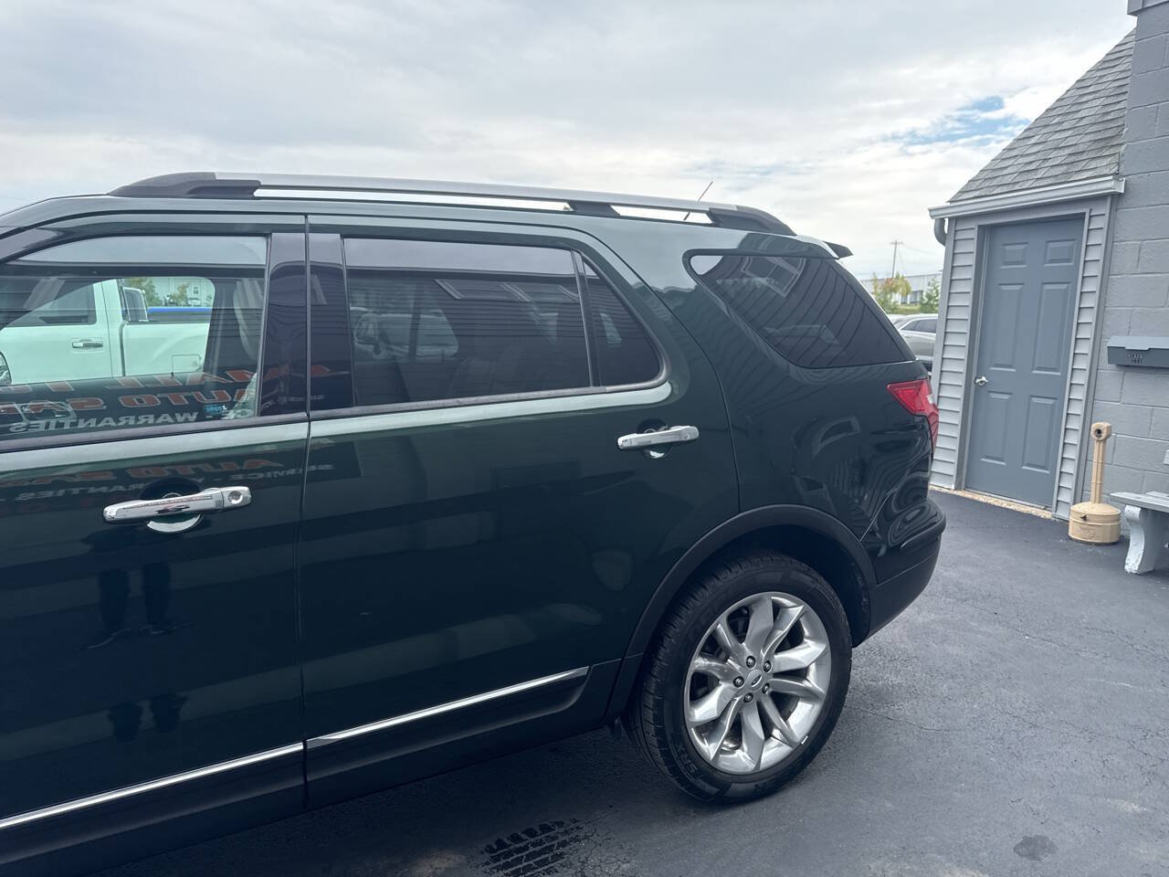 Used 2013 Ford Explorer XLT AWD/4WD image 5