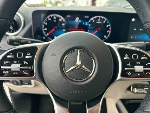 Certified 2022 Mercedes-Benz GLA 250 4MATIC image 27