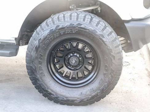 Used 2024 Ford Bronco Outer Banks AWD/4WD image 11