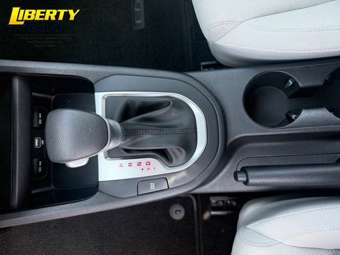 Used 2023 Kia Forte LXS FWD image 15