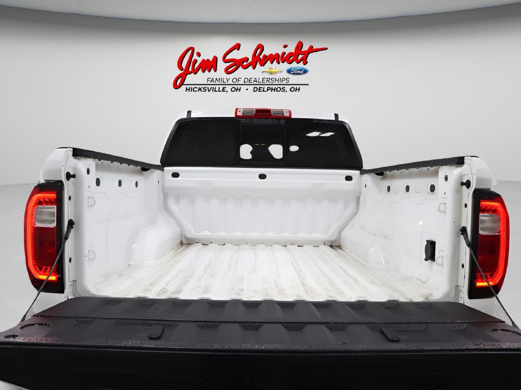 Used 2023 GMC Canyon AT4 AWD/4WD image 9