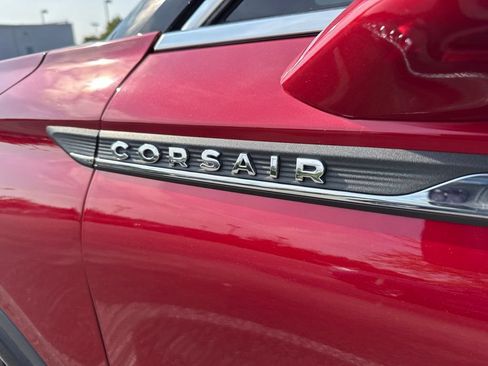 Used 2023 Lincoln Corsair Reserve w/ Equipment Group 201A FWD image 9
