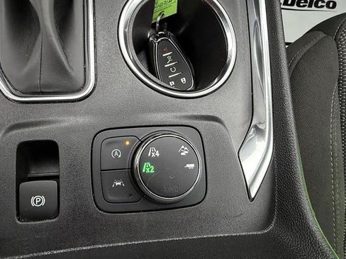 Used 2023 Chevrolet Traverse LT w/ Midnight/Sport Edition AWD/4WD image 40