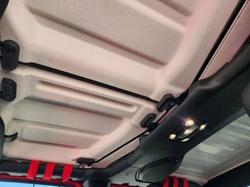 Used 2023 Jeep Gladiator Sport image 25