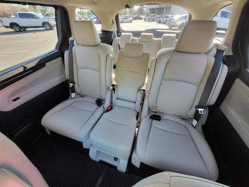 New 2026 Honda Odyssey EX-L image 13