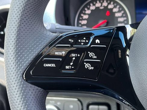 Used 2025 Mercedes-Benz Sprinter 2500 image 31
