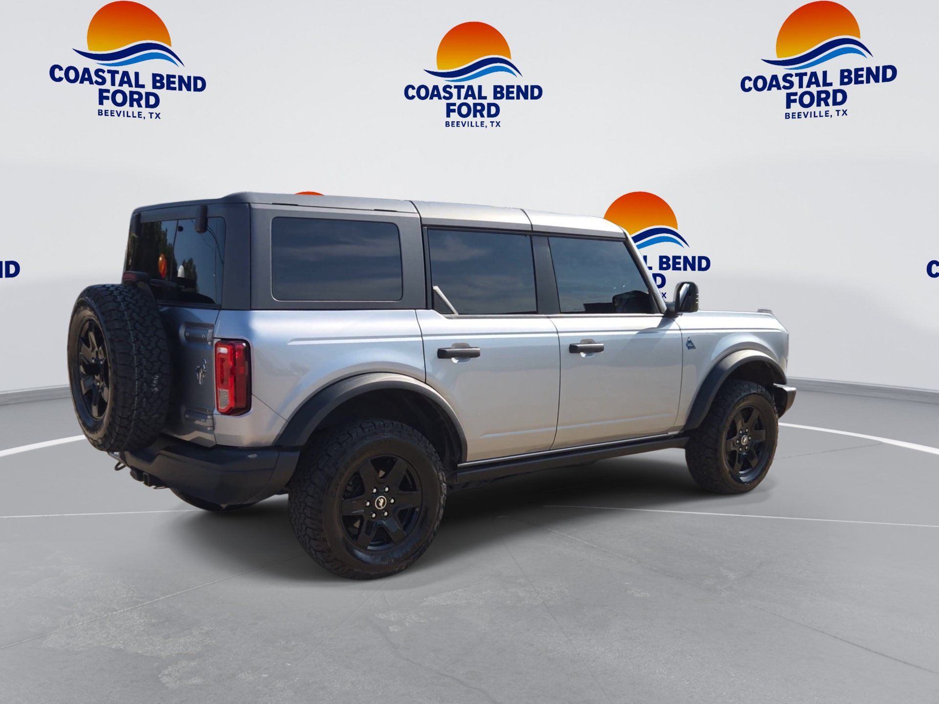 Used 2024 Ford Bronco Black Diamond AWD/4WD image 8