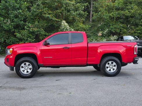 Used 2017 GMC Canyon 4x4 Extended Cab w/ Convenience Package image 4