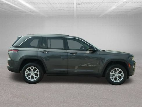 Used 2022 Jeep Grand Cherokee Limited AWD/4WD image 10