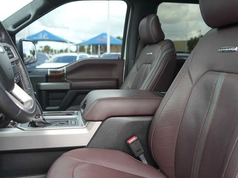 Used 2016 Ford F150 Platinum w/ Equipment Group 701A Luxury AWD/4WD image 11